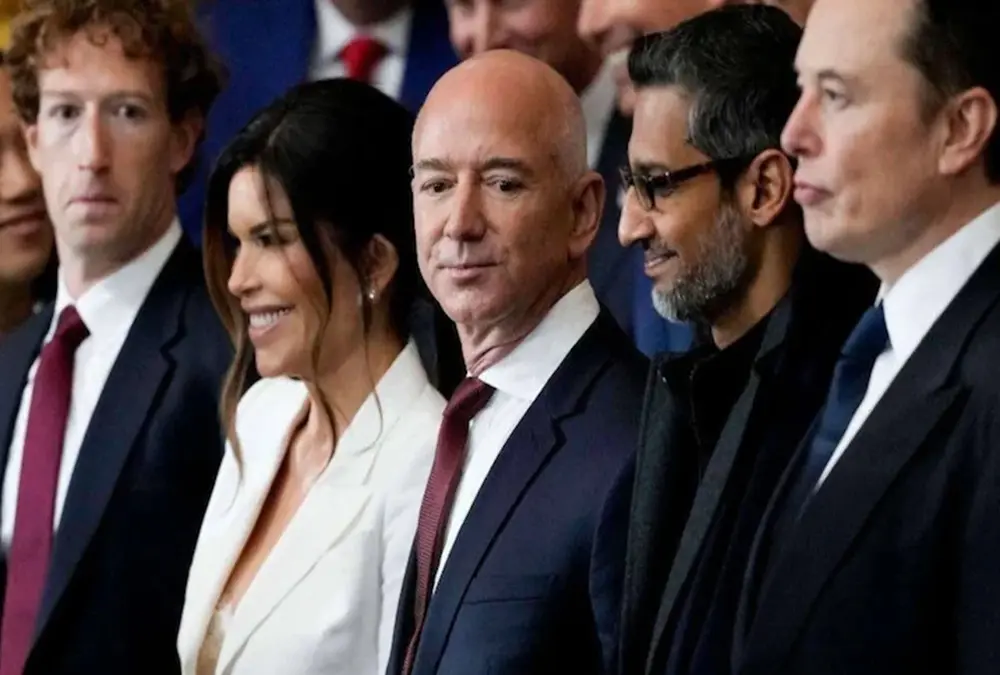 من زوكربيرج إلى بيزوس.. «السبعة العظماء» في قلب الإعصار وخسائر تاريخية تضرب القمة