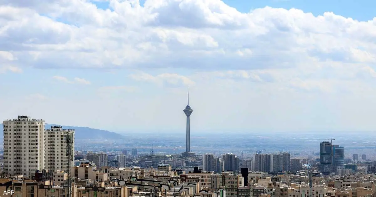 اقتصاد الولاء في إيران.. هكذا يشتري النظام بقاءه