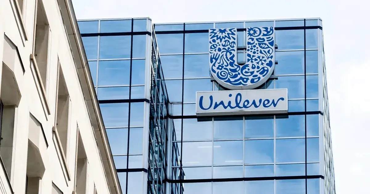 يونيليفر تفرض تجميداً عالمياً على التوظيف بسبب تداعيات حرب إيران