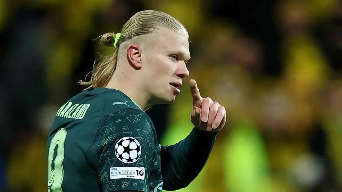 شاهد.. هالاند يضم سيارة نادرة إلى مجموعته الفاخرة (صور)