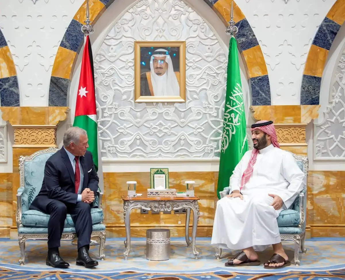 ولي العهد السعودي والملك الأردني يجددان إدانتهما للاعتداءات الإيرانية على الدول العربية