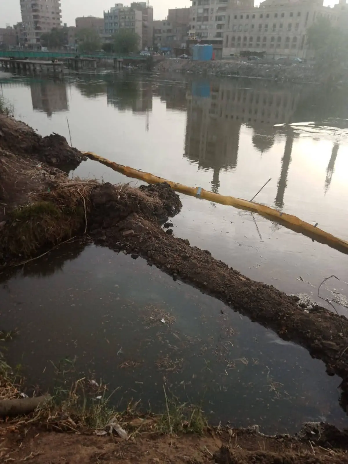 وزير الري يتابع جهود الوزارة للتعامل مع تسريب سولار بترعة الإسماعيلية