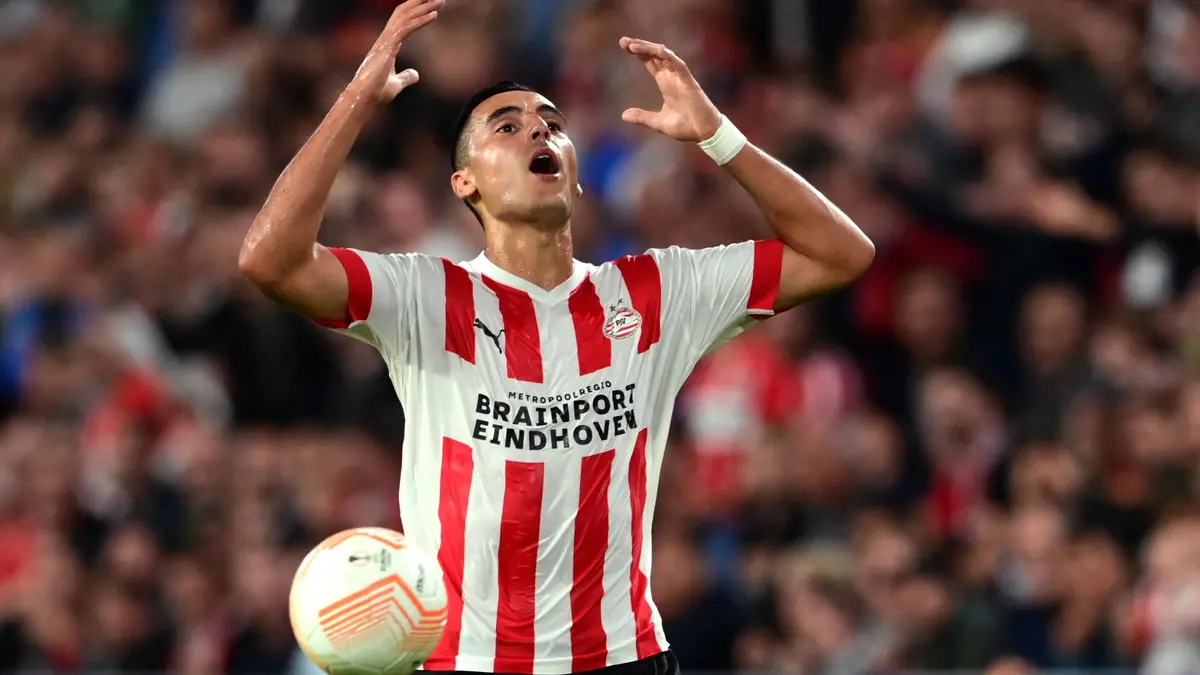 "حاولوا وفشلوا".. أنور الغازي يُخرس إدارة ماينز بقوة القانون