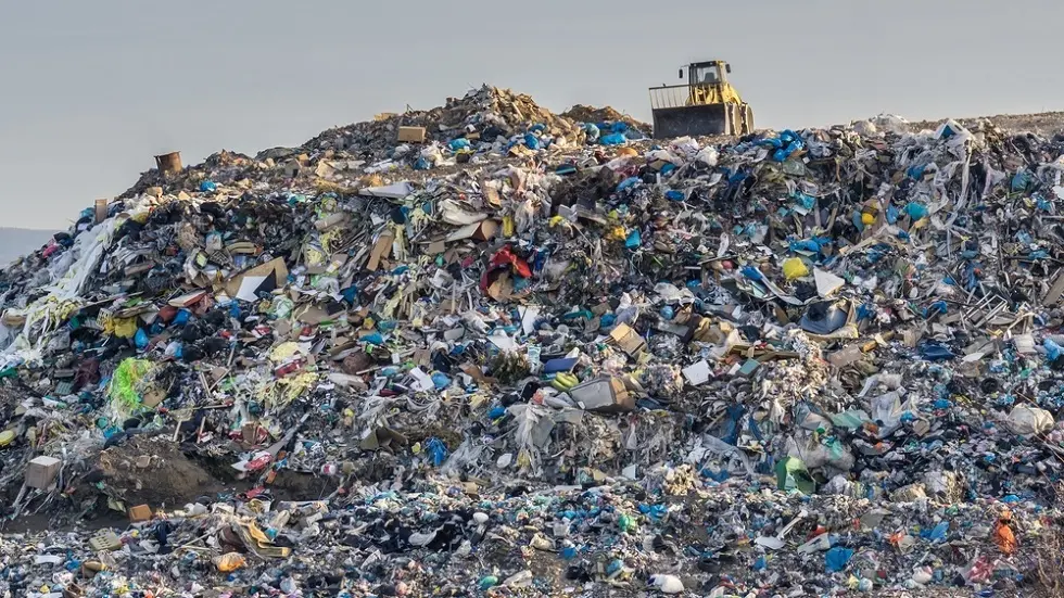 العالم يغرق في النفايات.. مليارات الأطنان وتهديد متزايد!