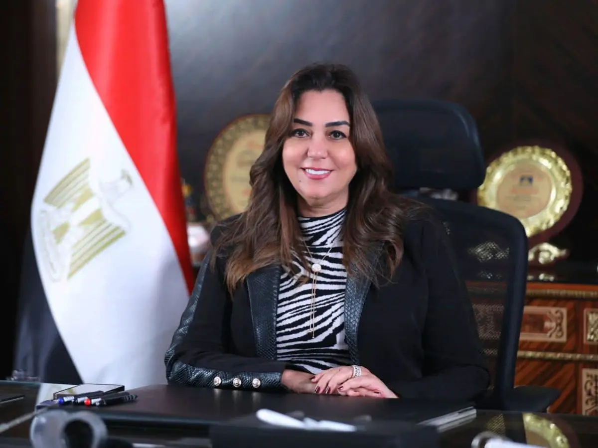 وزيرة التنمية المحلية والبيئة تتلقى تقريراً حول جهود الوحدة المركزية للسكان خلال شهر مارس 2026