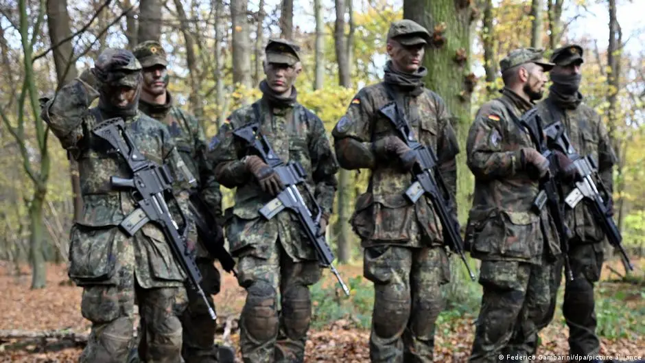 ألمانيا تلزم الشباب بالحصول على تصريح قبل الإقامة في الخارج