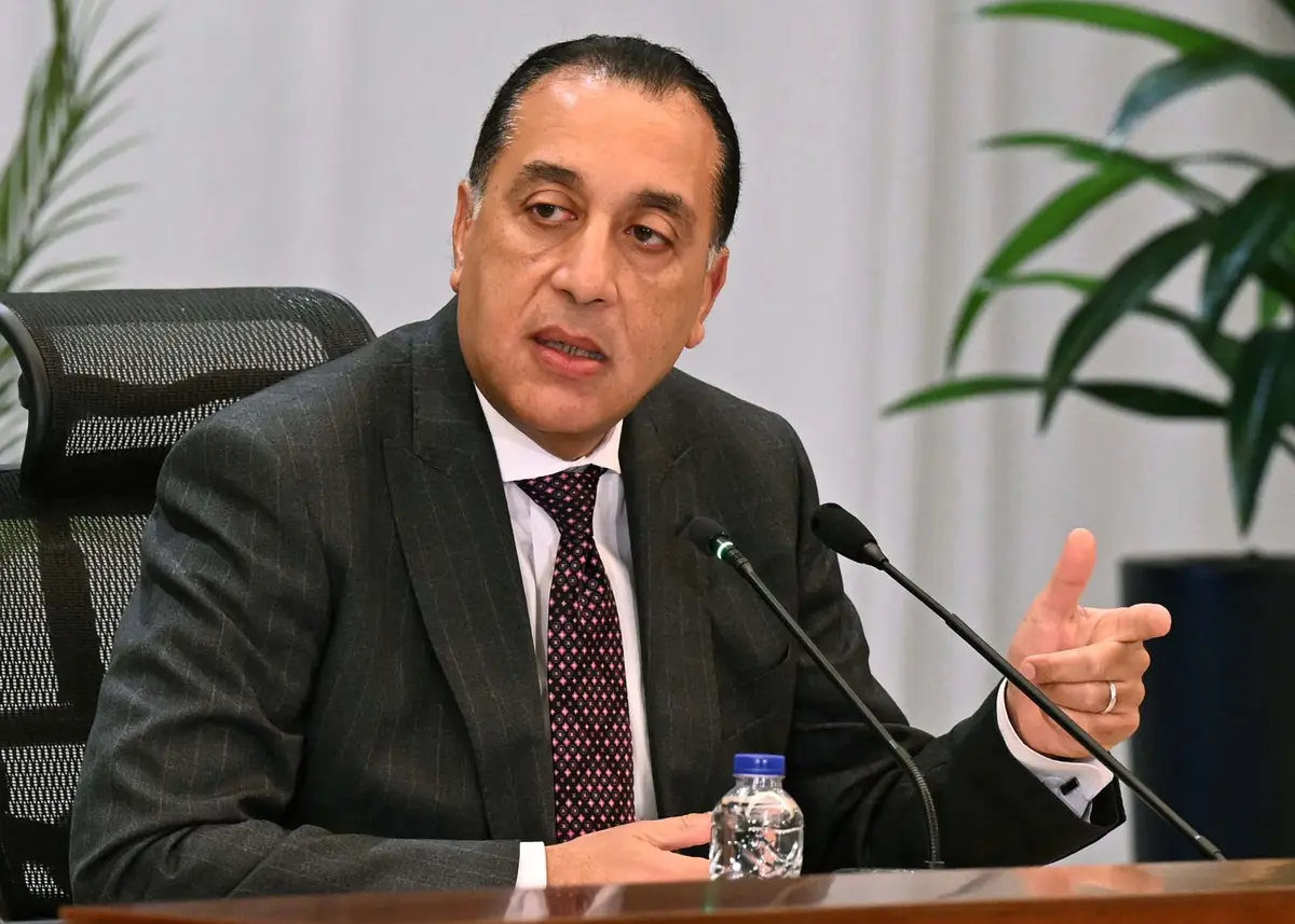 رئيس الوزراء: الدولة مستمرة في إزالة المعوقات التي تواجه المستثمرين في مختلف المجالات