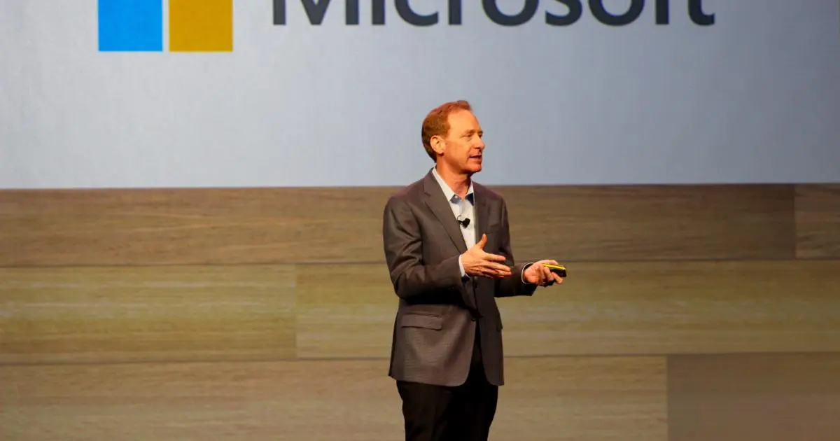 "مايكروسوفت" تدعو لقواعد دولية لحماية مراكز البيانات