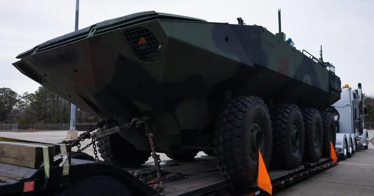 "المارينز" يتسلم مركبة برمائية مقاومة للألغام والهجمات الجوية