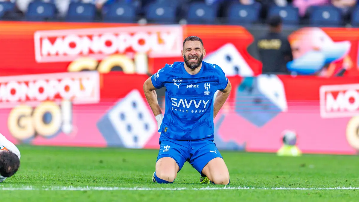 بعد غيابه أمام التعاون.. ما موقف بنزيما من مباراة الهلال والخلود؟