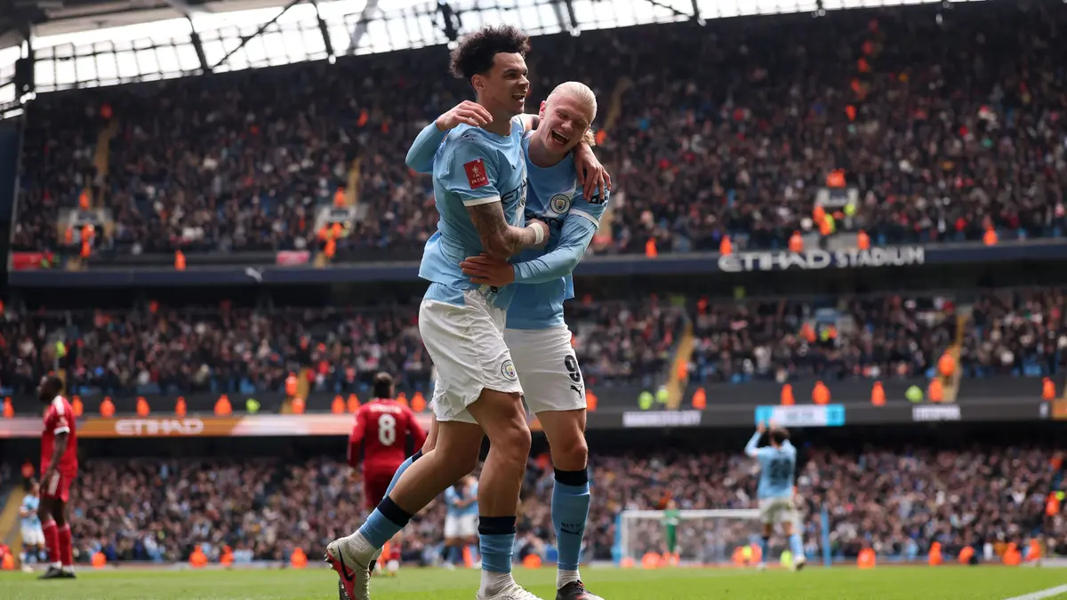 بالفيديو: إعصار هالاند يدمر ليفربول.. ويزيد الشكوك حول سلوت