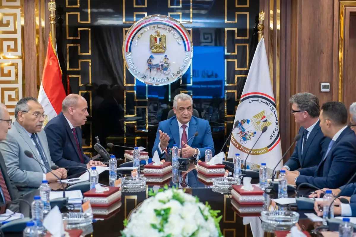 وزير الدولة للإنتاج الحربي يبحث مع شركة يونغ-هانز و شركة تاليس مصر فرص التعاون في مجال الصناعات الدفاعية