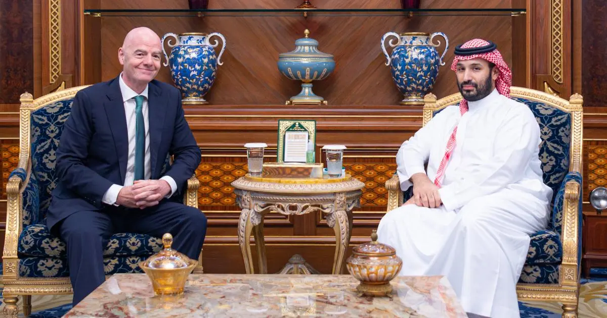 ولي العهد السعودي يبحث مع إنفانتينو التعاون الرياضي