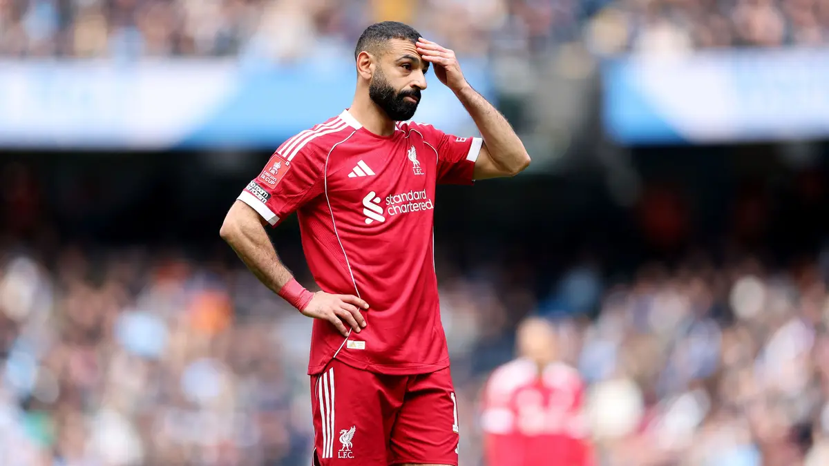 نجم إنجلترا السابق: صلاح محطم وفاقد الثقة