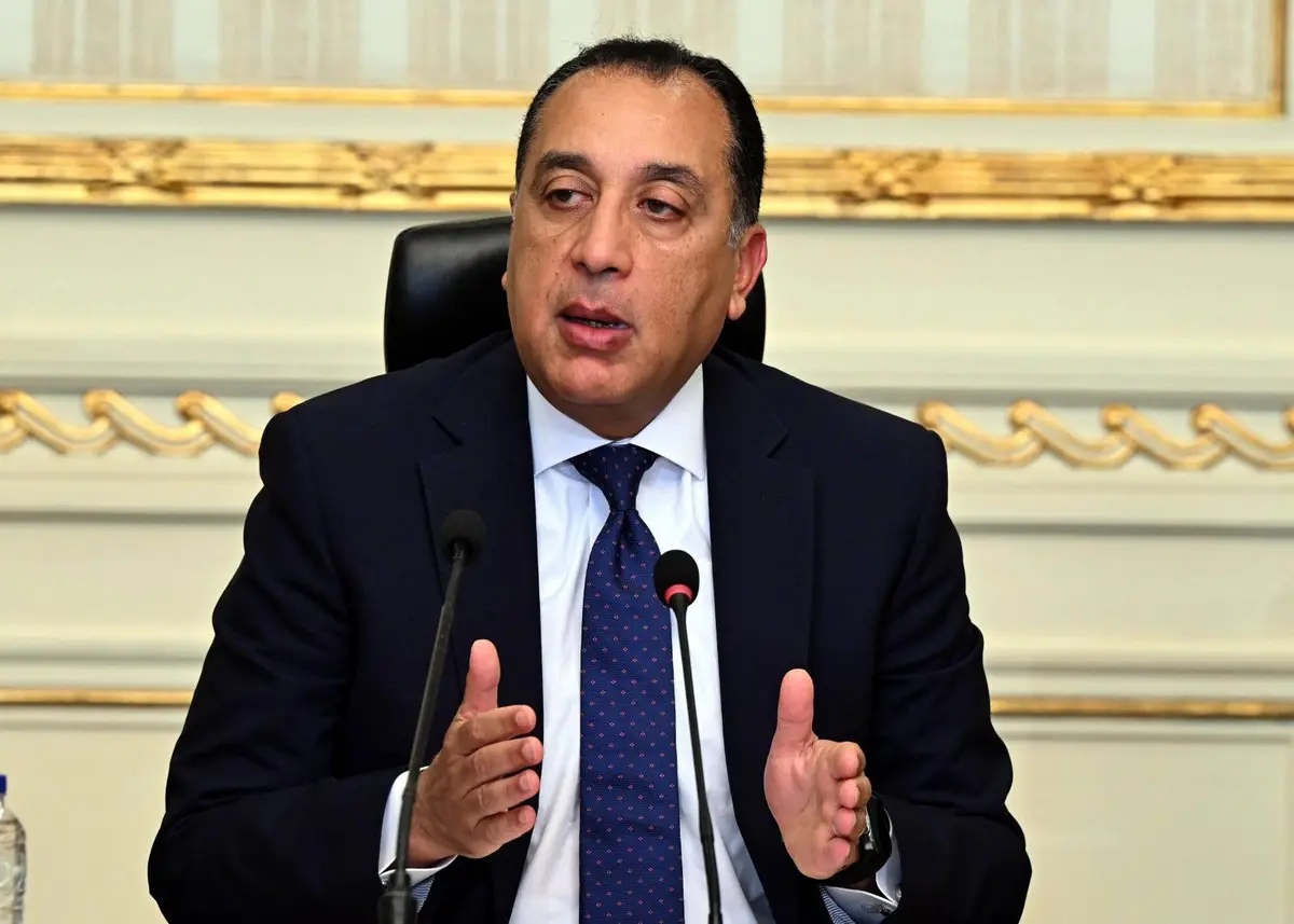 مع بدء التطبيق غدًا.. ما المؤسسات الحكومية الملزمة بالعمل عن بُعد؟