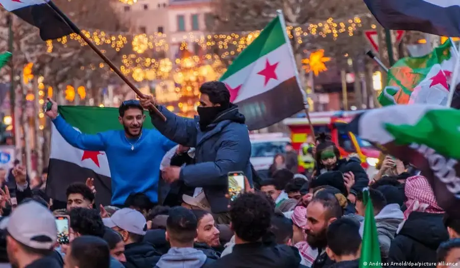 رداً على الطروحات غير المنطقية .. خبير ألماني : ترحيل اللاجئين السوريين سيستغرق 300 عام – عكس السير