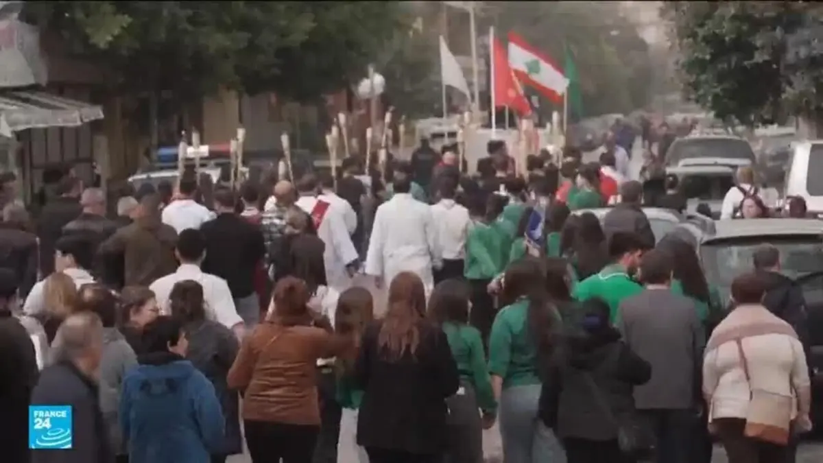 مواكب دينية وصلوات من أجل السلام... مسيحيو لبنان يحتفلون بالجمعة العظيمة