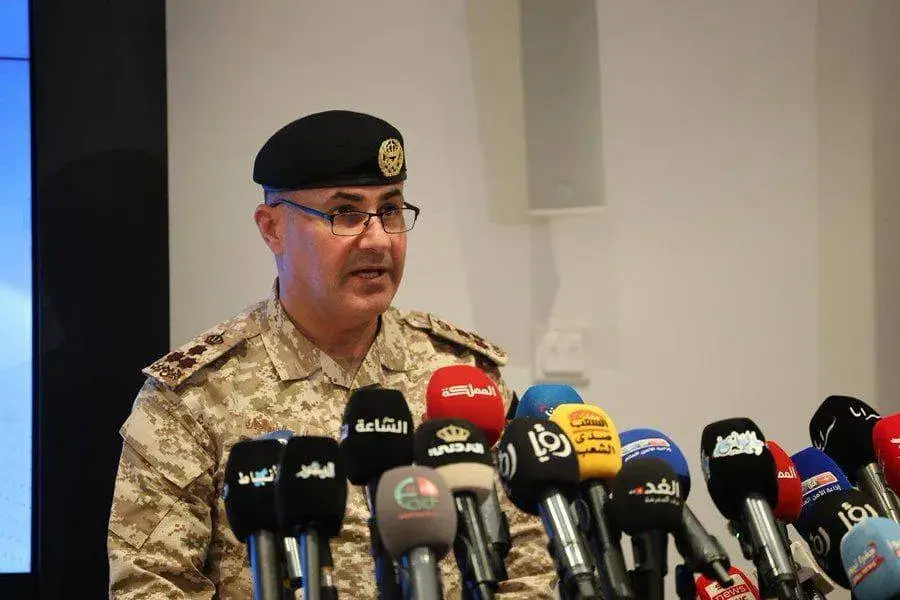 الدفاعات الأردنية تعاملت مع 161 صاروخاً و120 طائرة مسيّرة