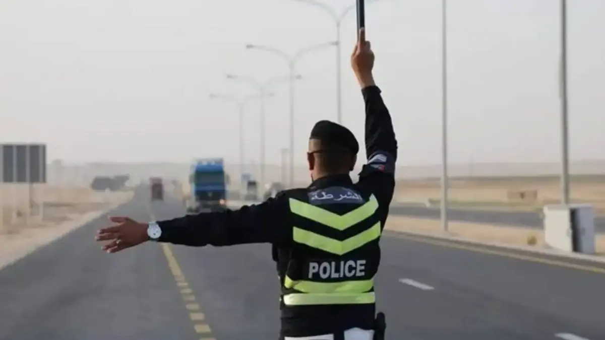 بسبب الغبار وانخفاض الرؤية.. "إدارة السير" تصدر إرشادات عاجلة للسائقين